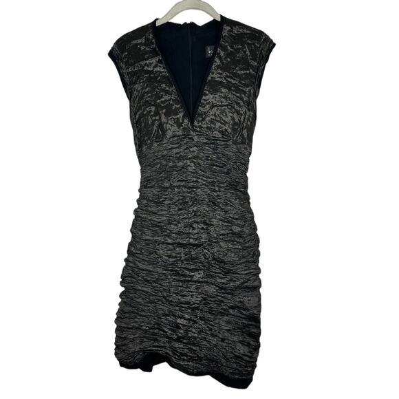Nicole Miller Collection Ruched Stretchy Silver Cap Sleeve Cocktail Dress Sz 10 - Picture 1 of 6